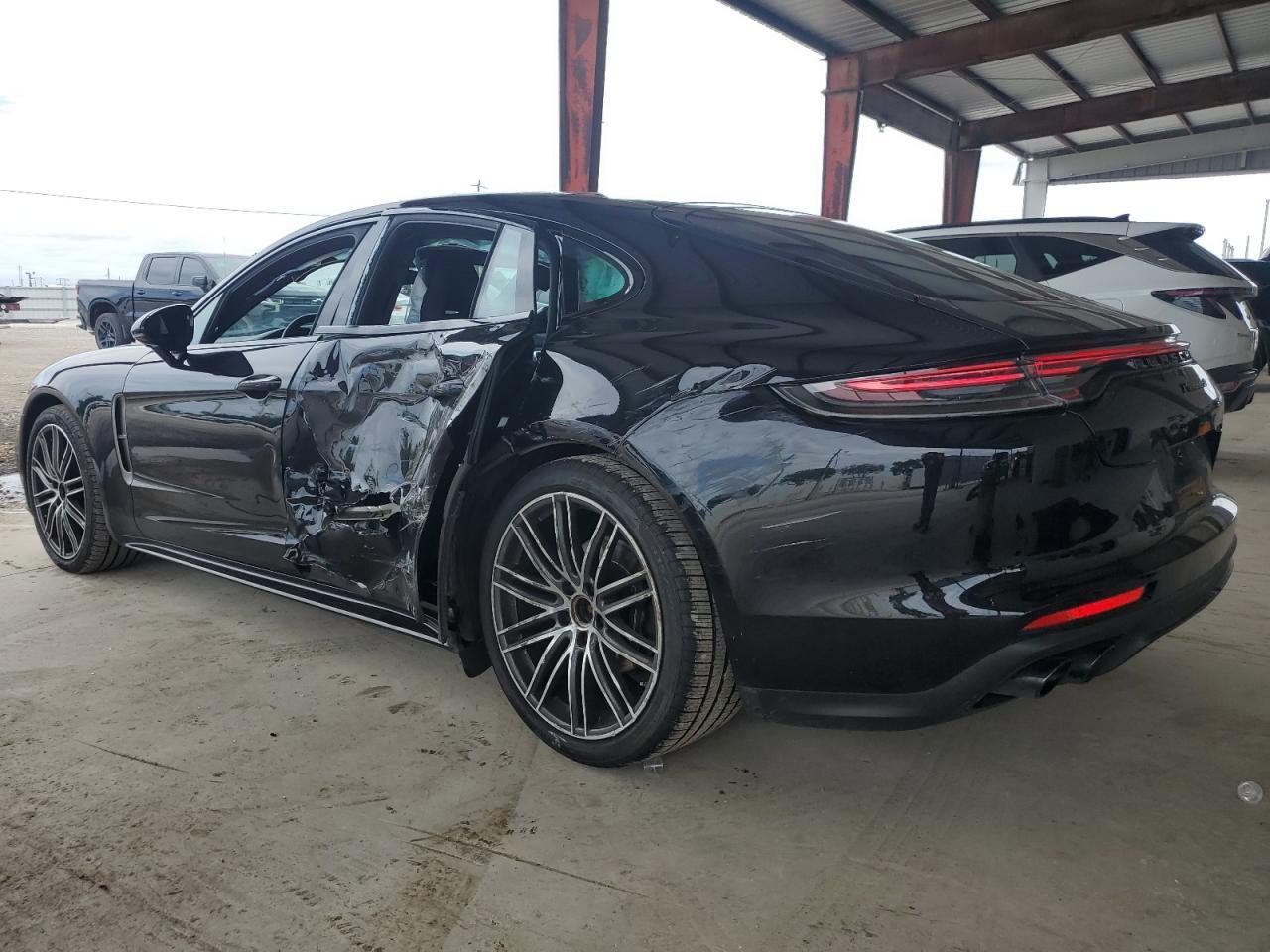 2022 PORSCHE Panamera