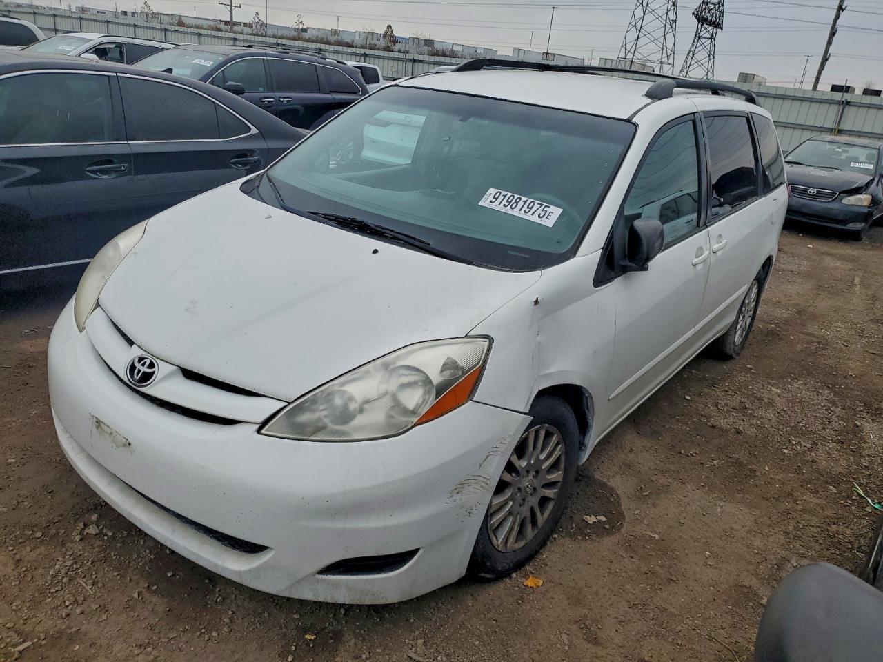 2009 TOYOTA SIENNA