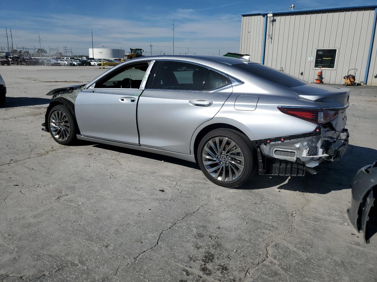 2025 LEXUS ES 300H