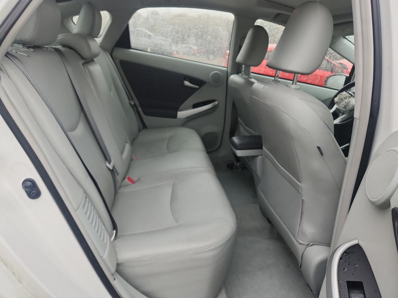 2011 TOYOTA PRIUS