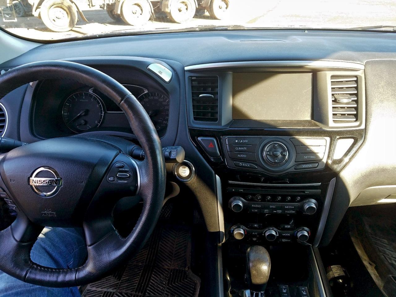 2017 NISSAN PATHFINDER