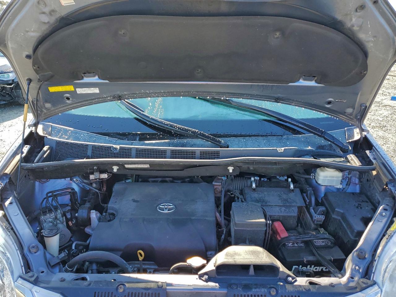 2013 TOYOTA SIENNA