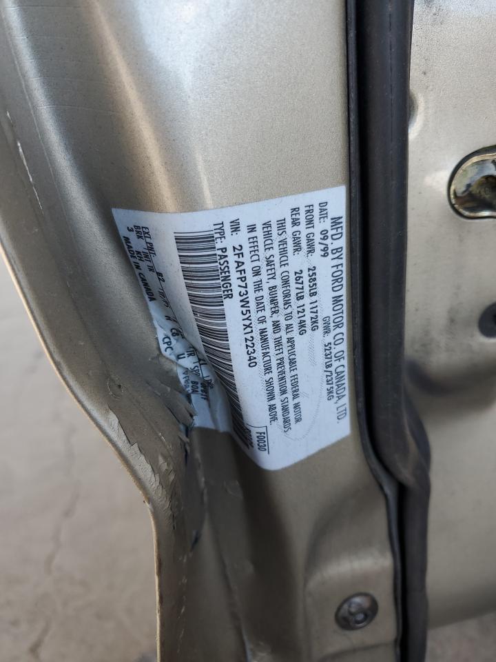 2000 FORD Crown Victoria