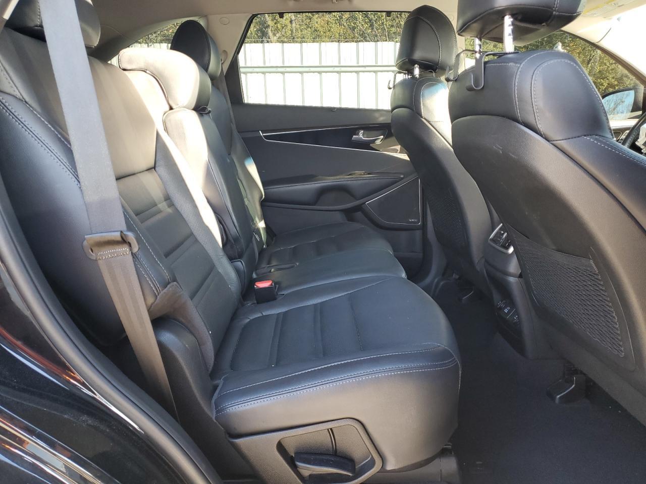 2017 KIA SORENTO