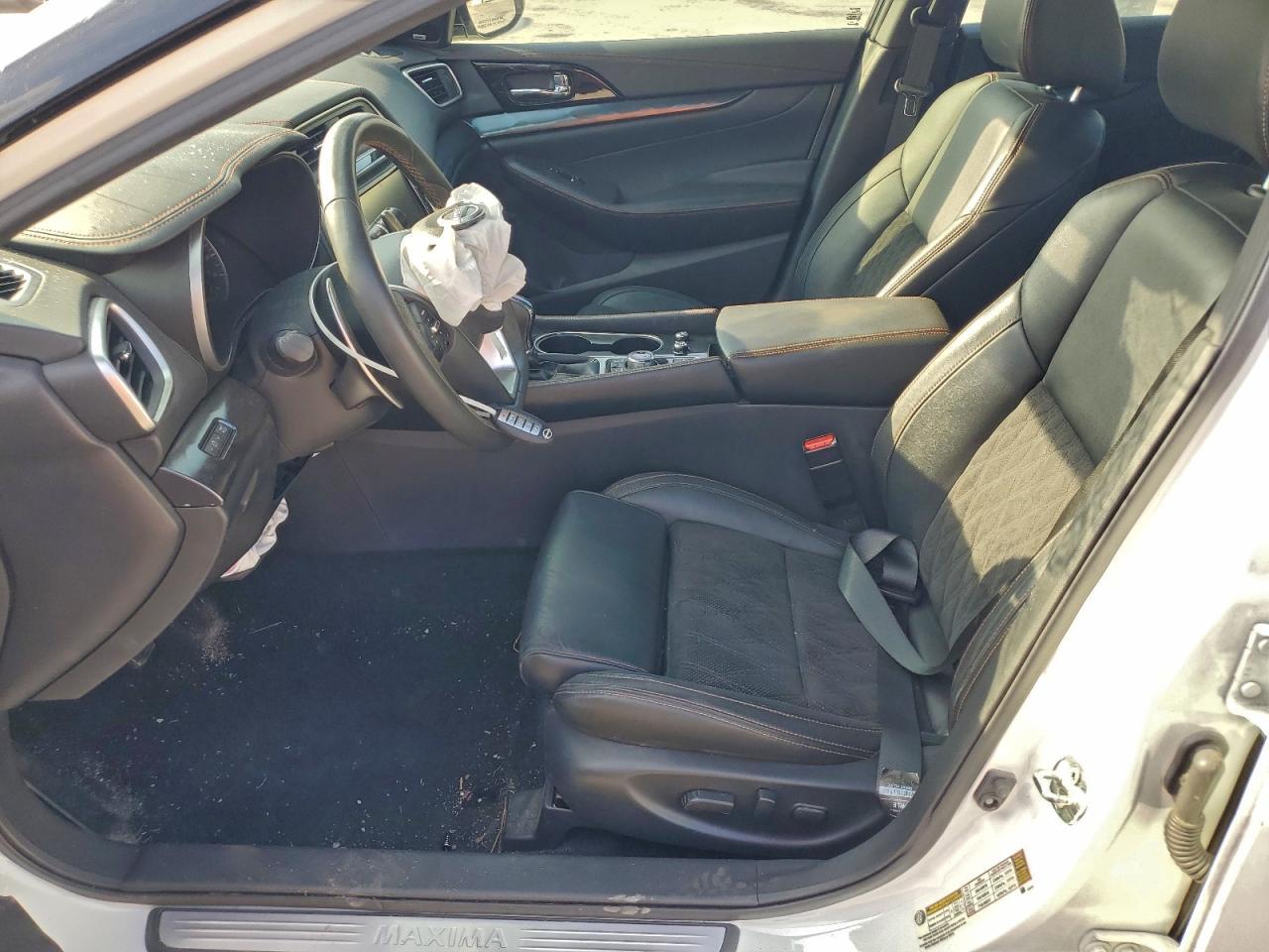 2023 NISSAN Maxima