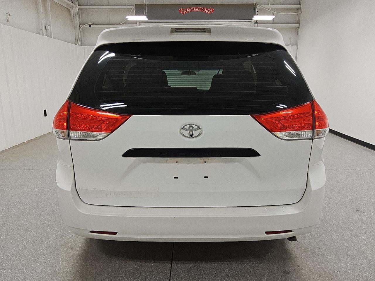 2013 TOYOTA SIENNA