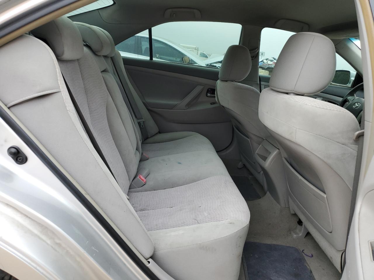 2011 TOYOTA CAMRY