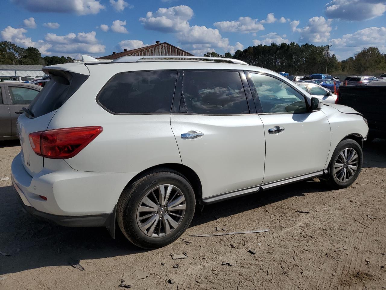 2019 NISSAN PATHFINDER