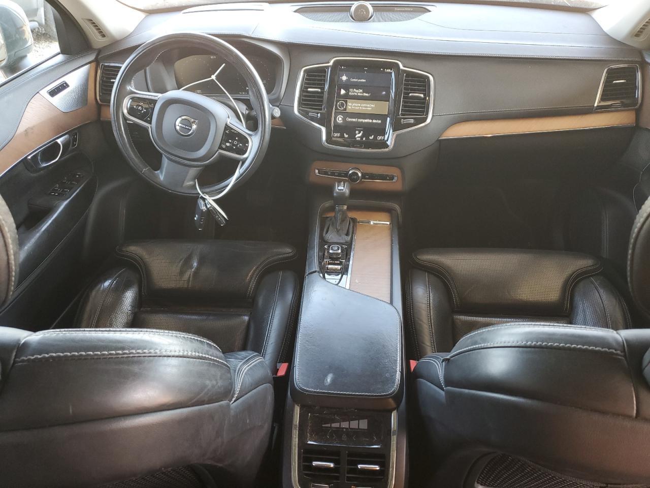 2018 VOLVO XC90