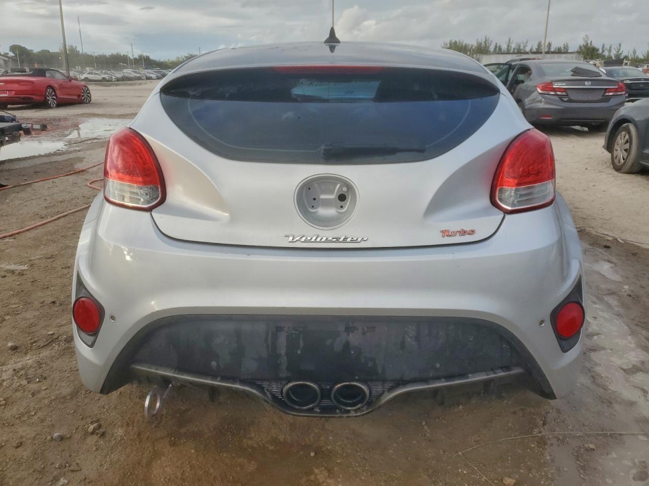 2013 HYUNDAI VELOSTER