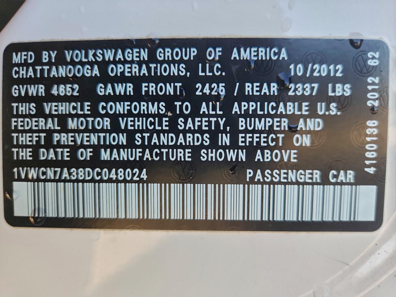 2013 VOLKSWAGEN Passat
