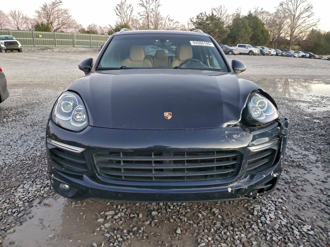 2016 PORSCHE CAYENNE