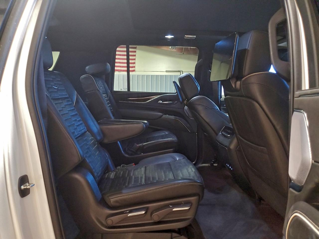 2022 CADILLAC Escalade ESV