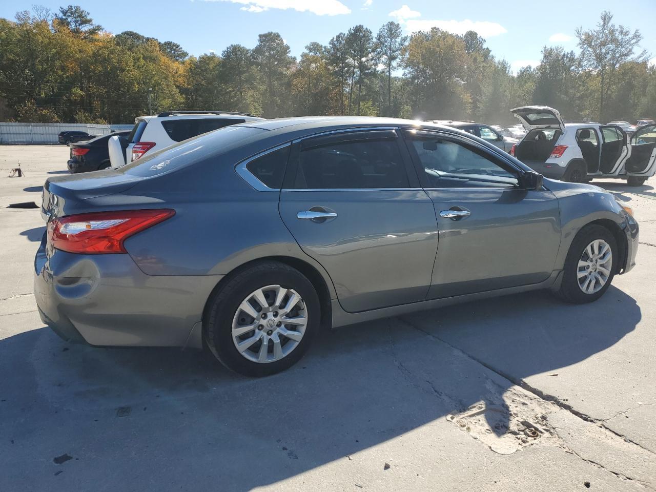 2017 NISSAN ALTIMA