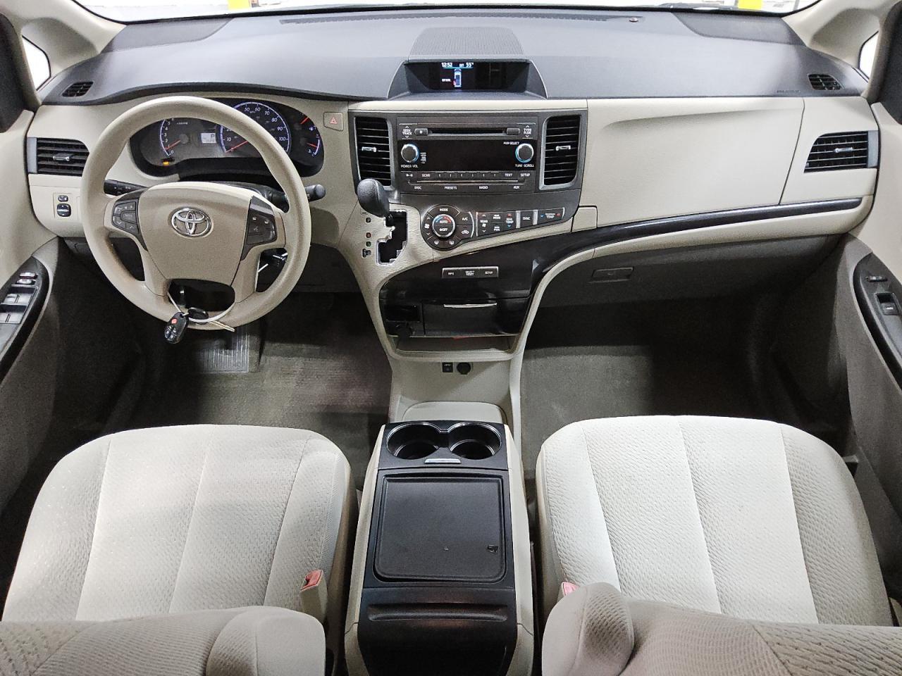 2014 TOYOTA SIENNA