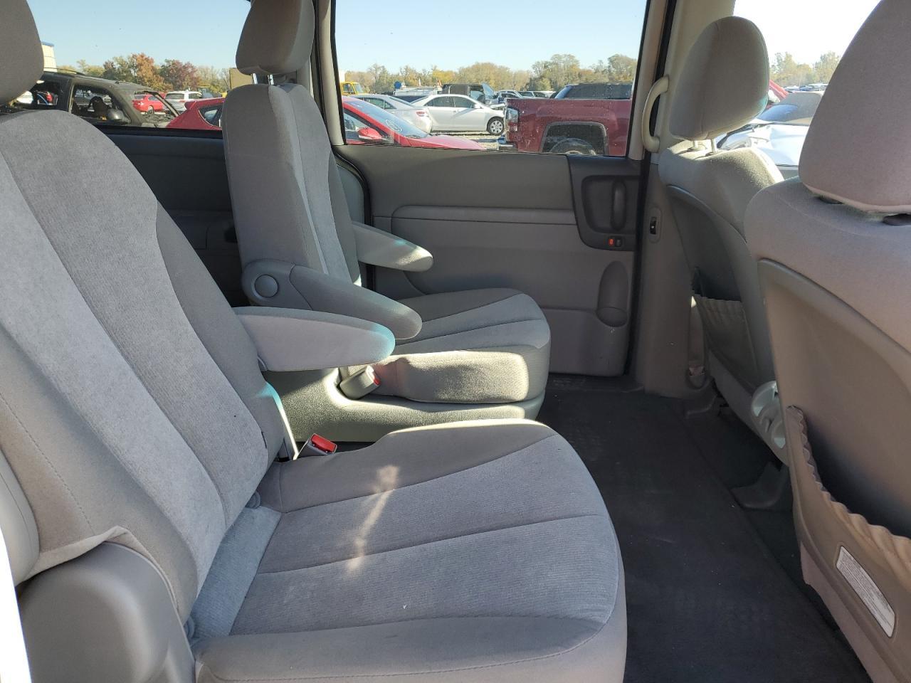 2012 KIA SEDONA