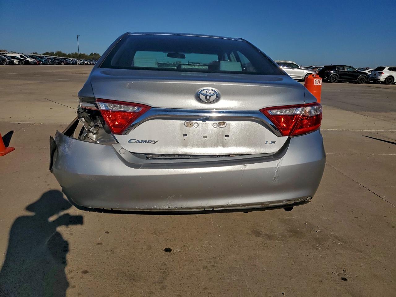 2015 TOYOTA CAMRY
