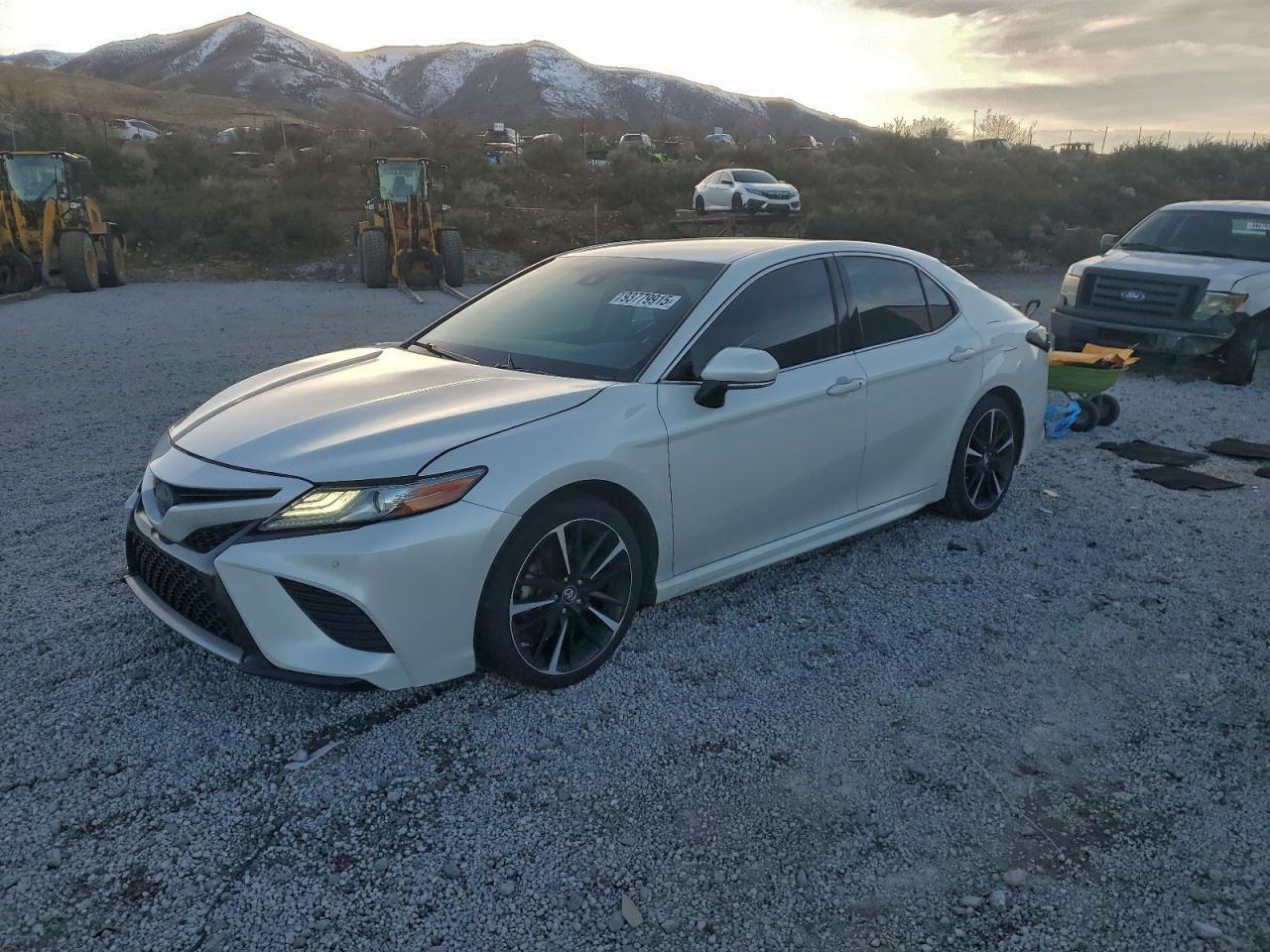 2018 TOYOTA CAMRY