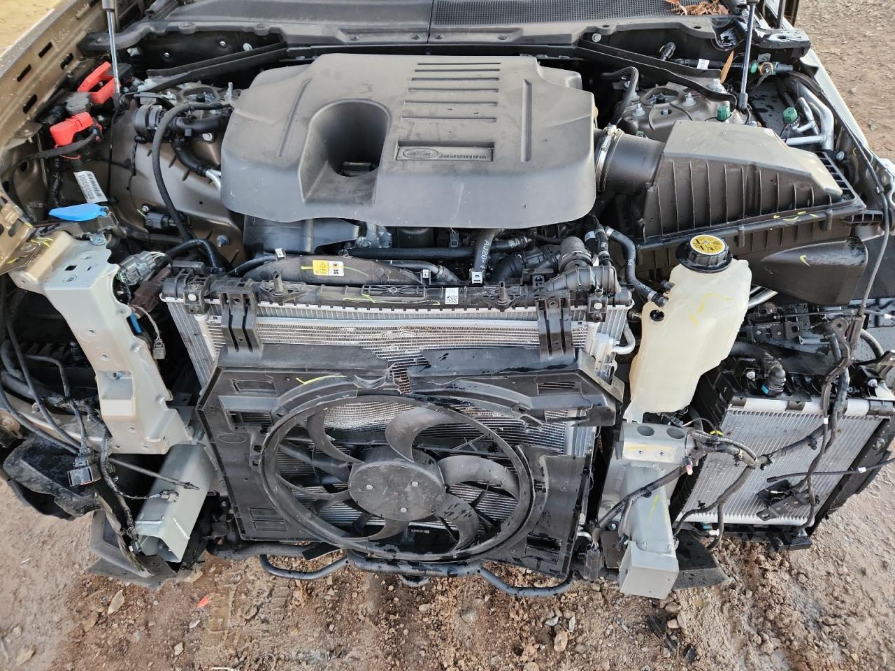 2024 LAND ROVER Defender