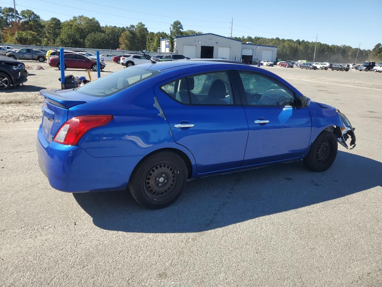 2016 NISSAN VERSA