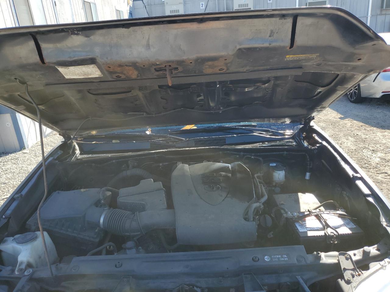 2016 TOYOTA TACOMA