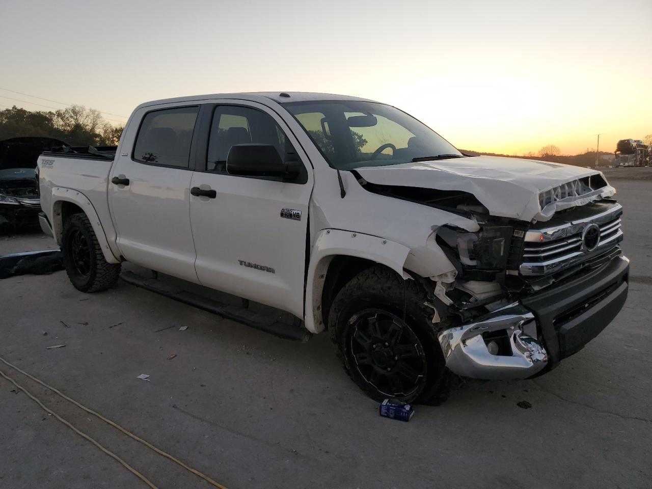 2016 TOYOTA TUNDRA