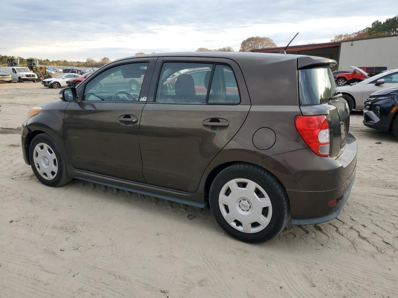 2011 TOYOTA SCION