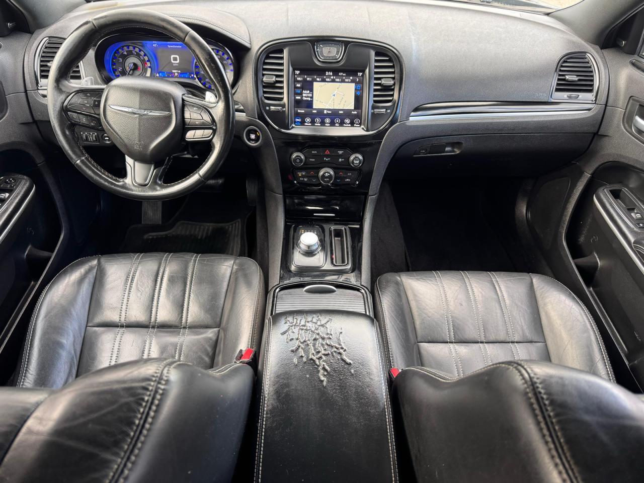2019 CHRYSLER 300