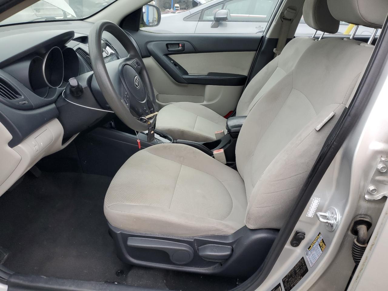 2010 KIA FORTE