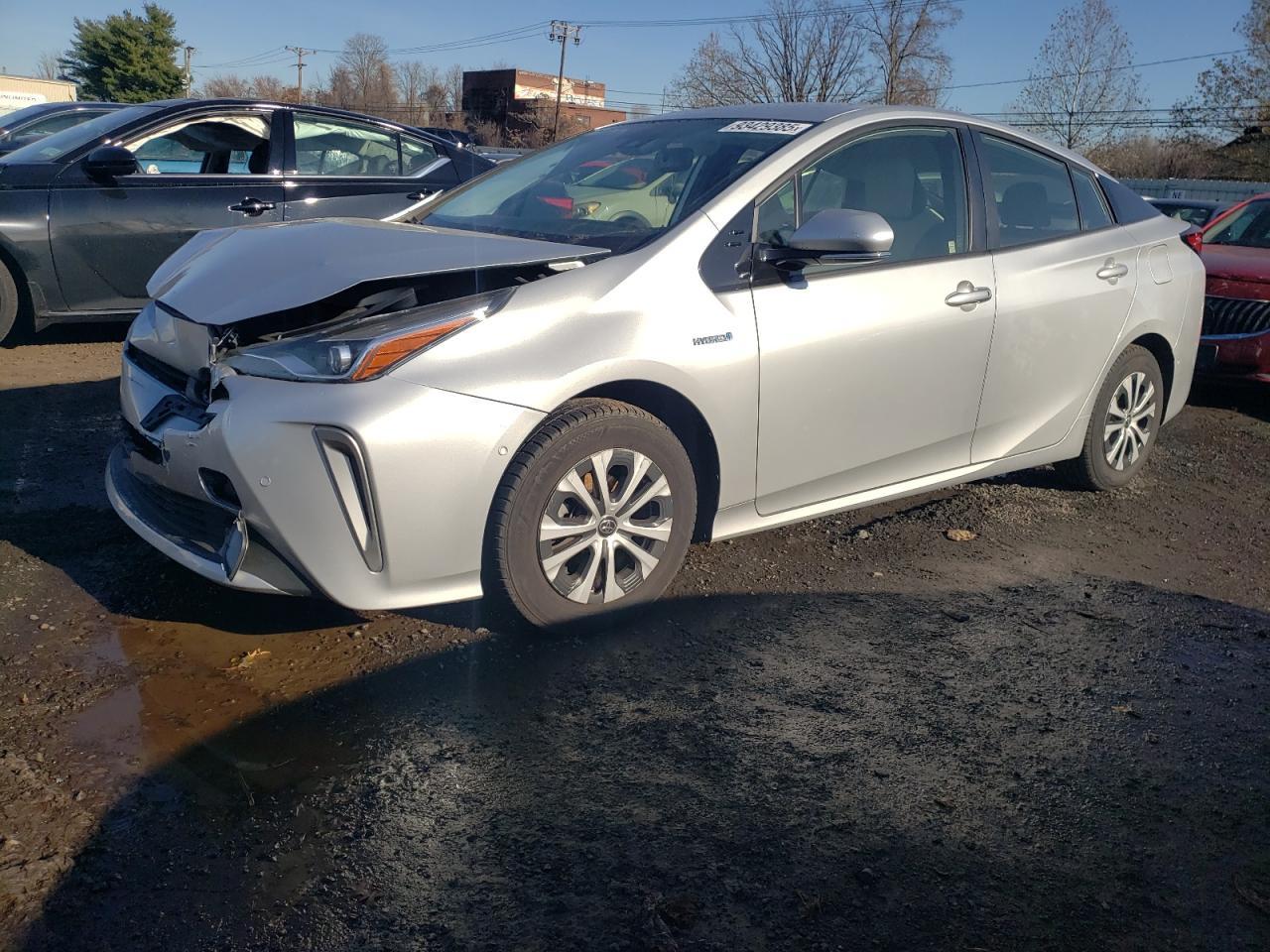 2019 TOYOTA PRIUS