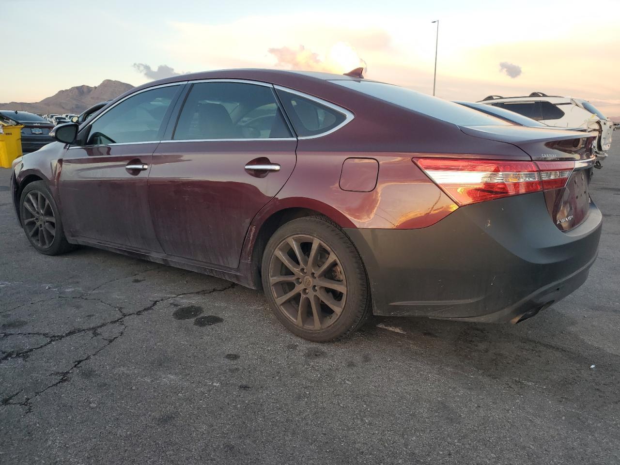 2013 TOYOTA Avalon