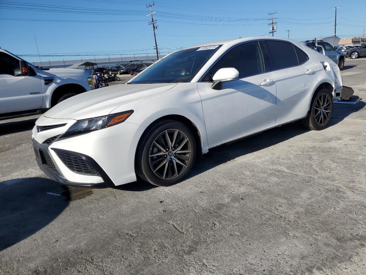 2023 TOYOTA CAMRY