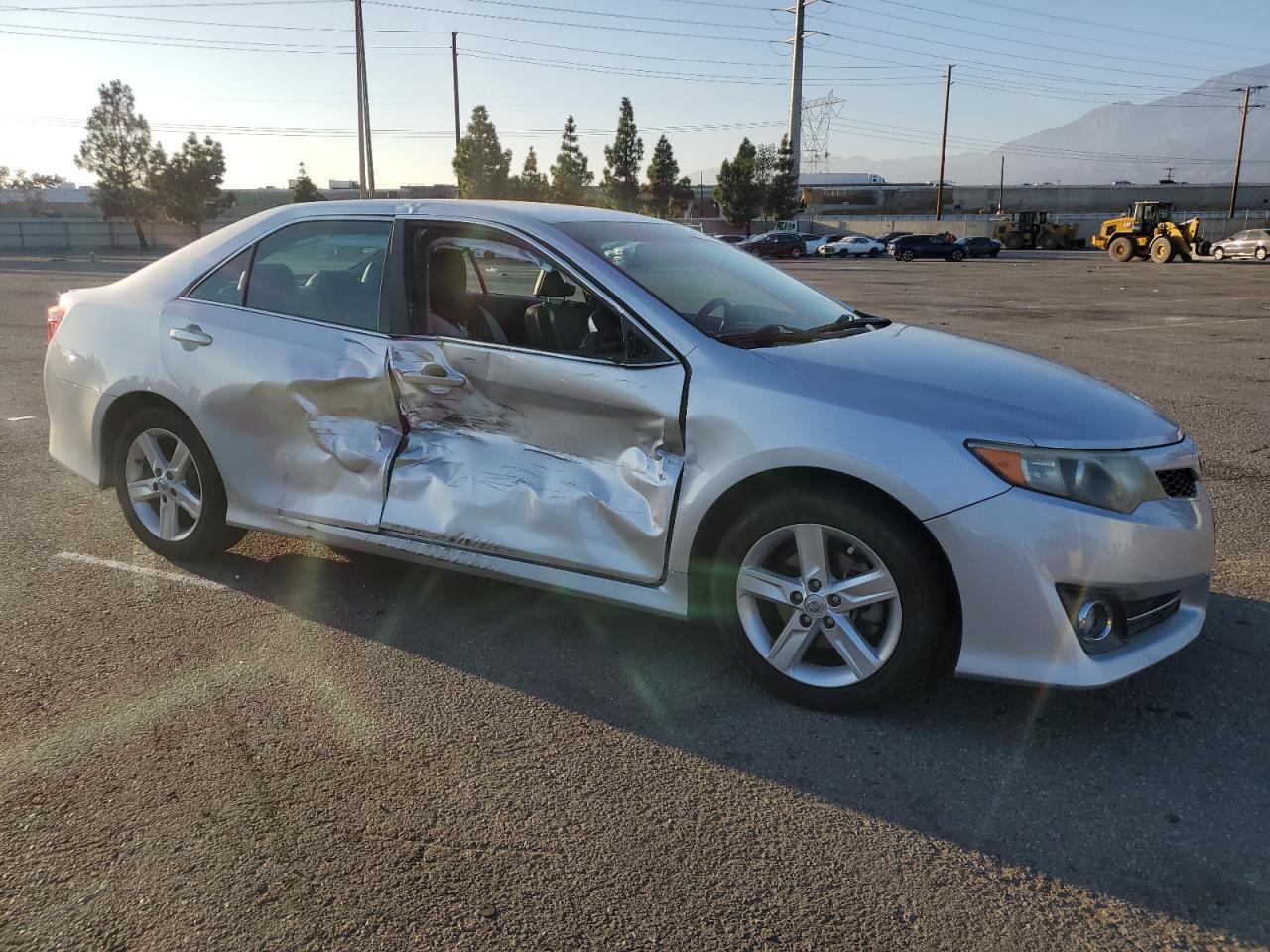 2014 TOYOTA CAMRY