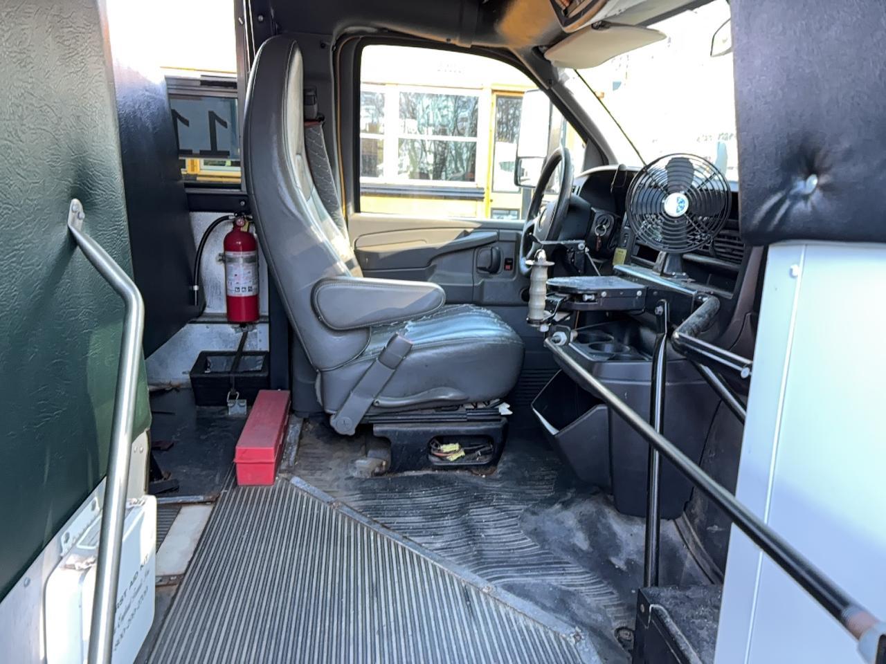 2014 CHEVROLET Express 3500