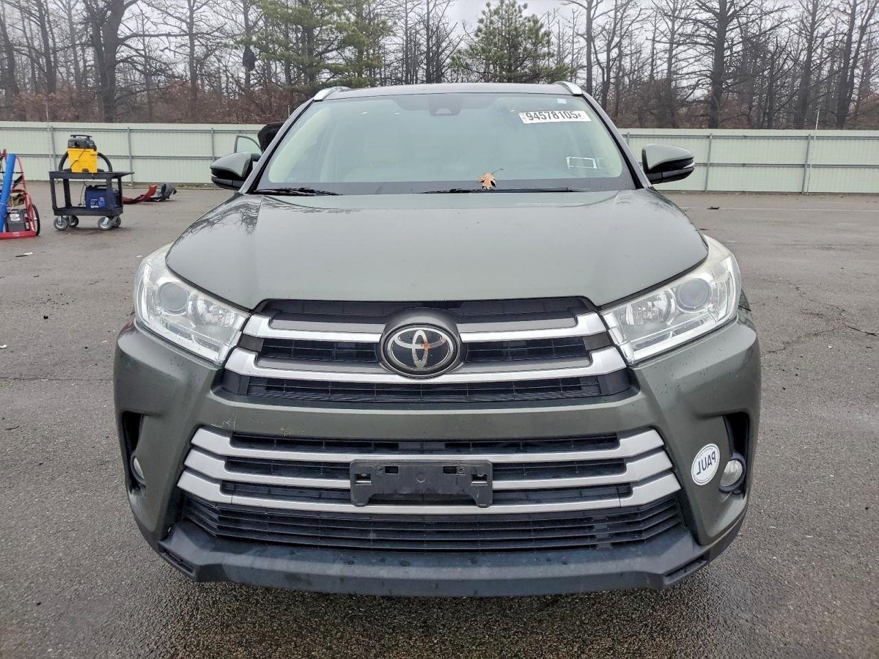 2017 TOYOTA HIGHLANDER