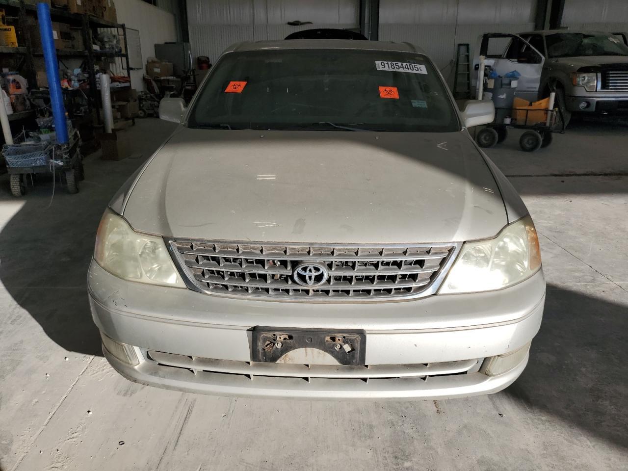 2003 TOYOTA Avalon