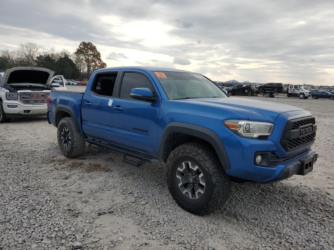 2017 TOYOTA TACOMA