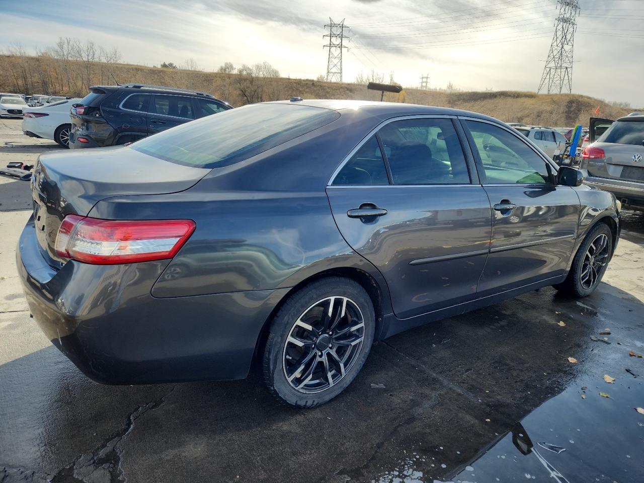 2011 TOYOTA CAMRY