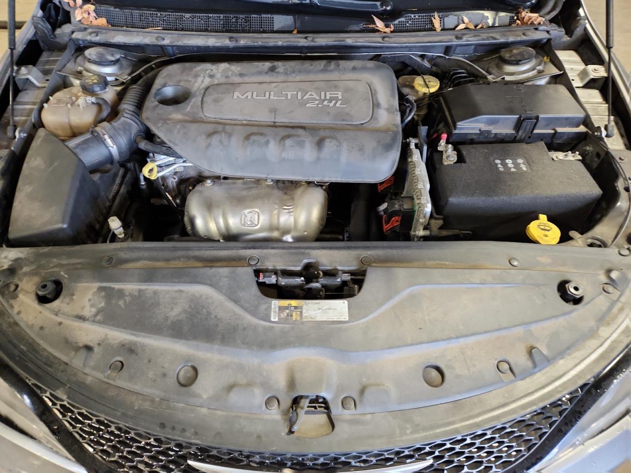 2016 CHRYSLER 200