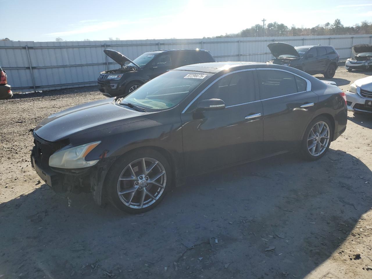 2011 NISSAN Maxima