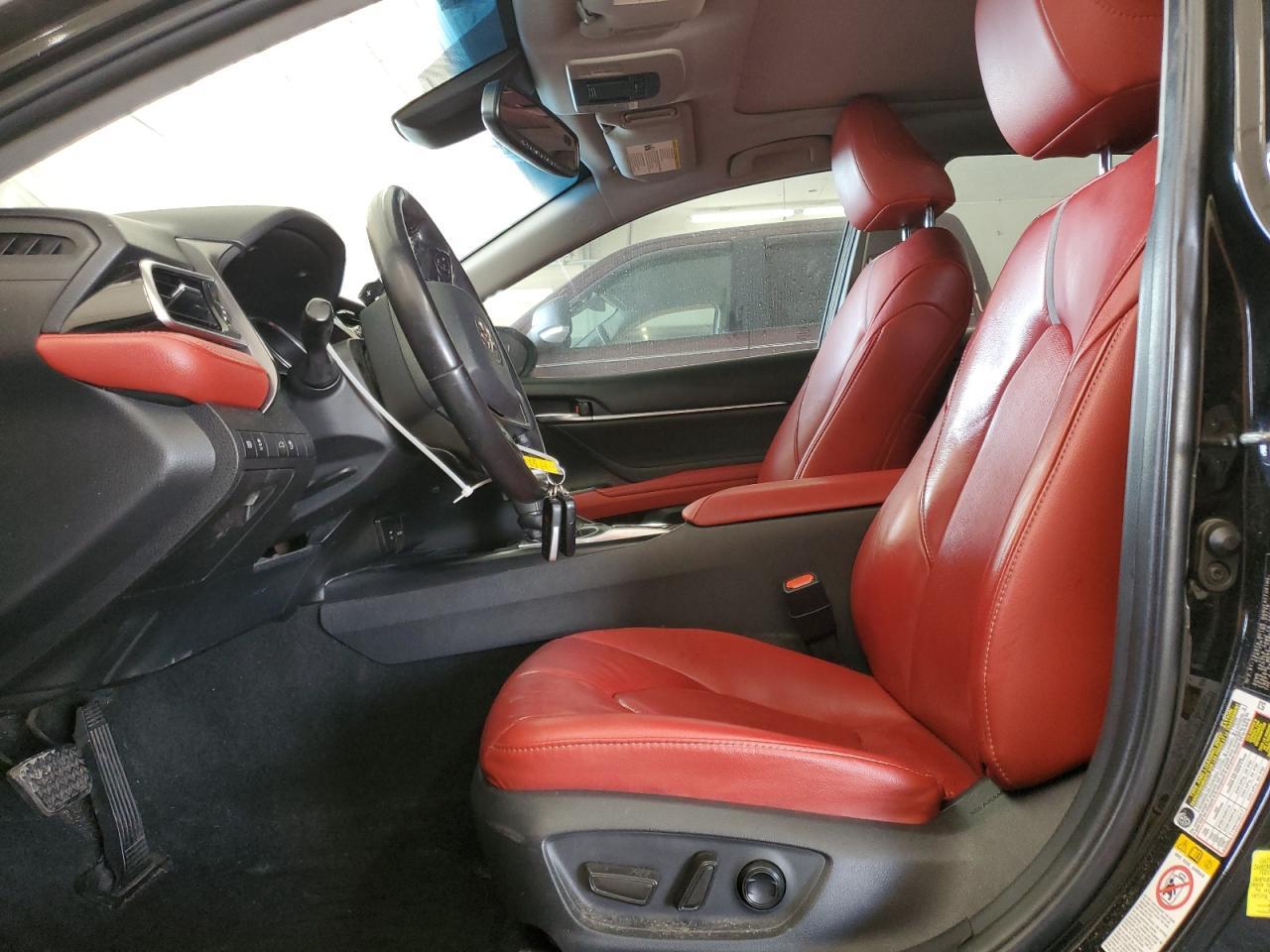 2018 TOYOTA CAMRY
