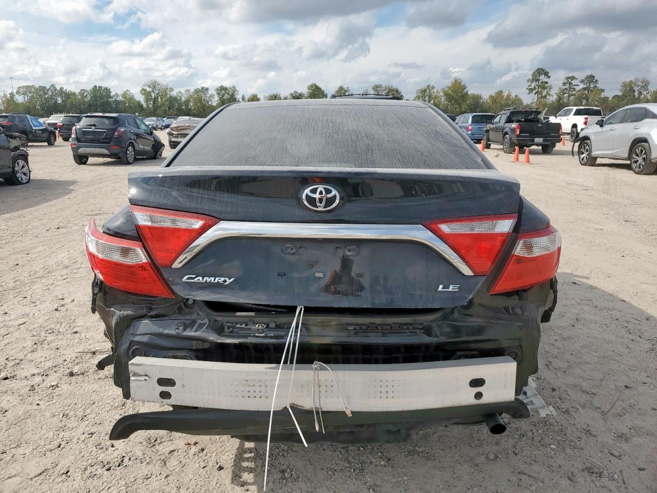 2015 TOYOTA CAMRY