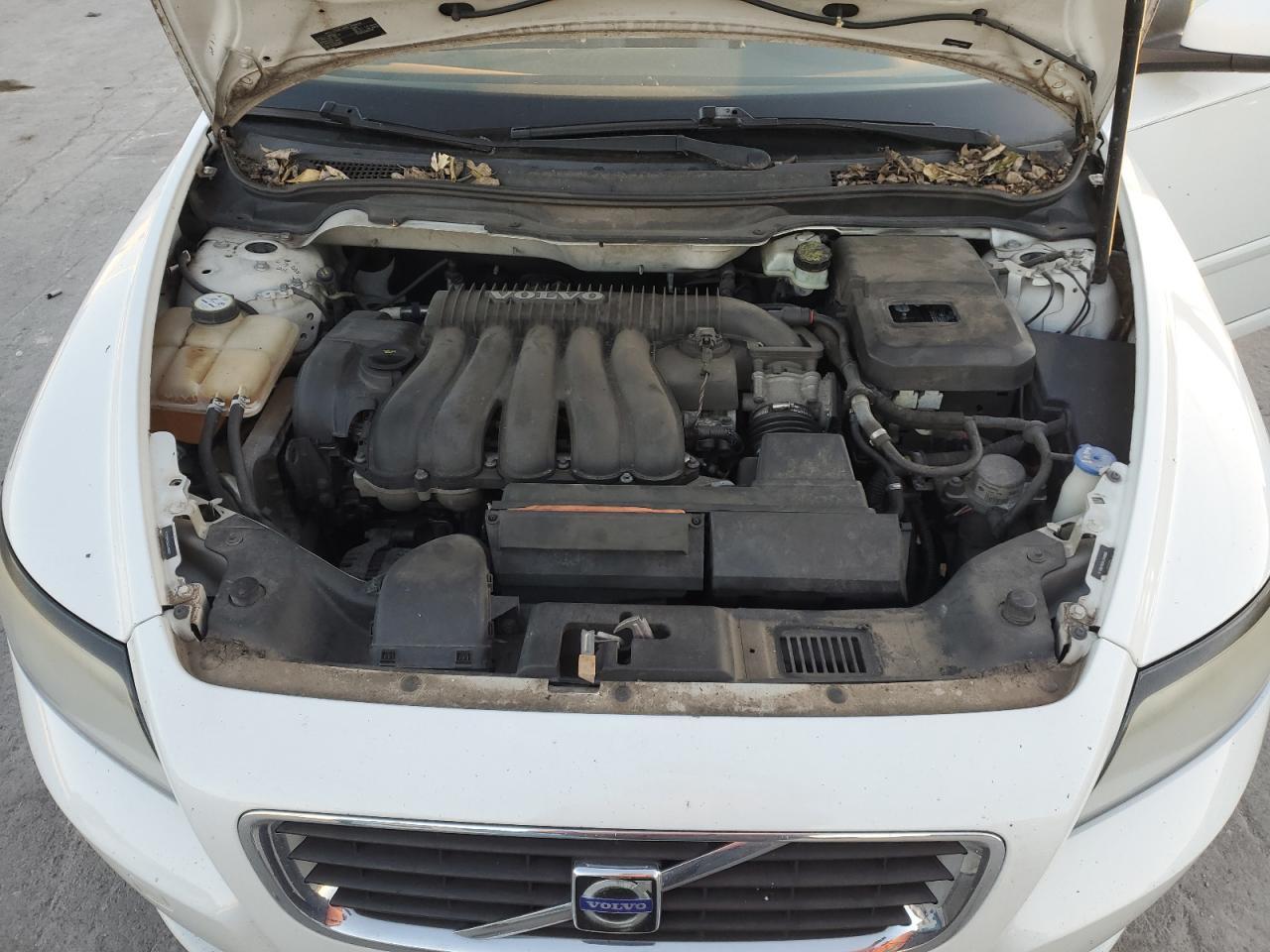 2010 VOLVO S40