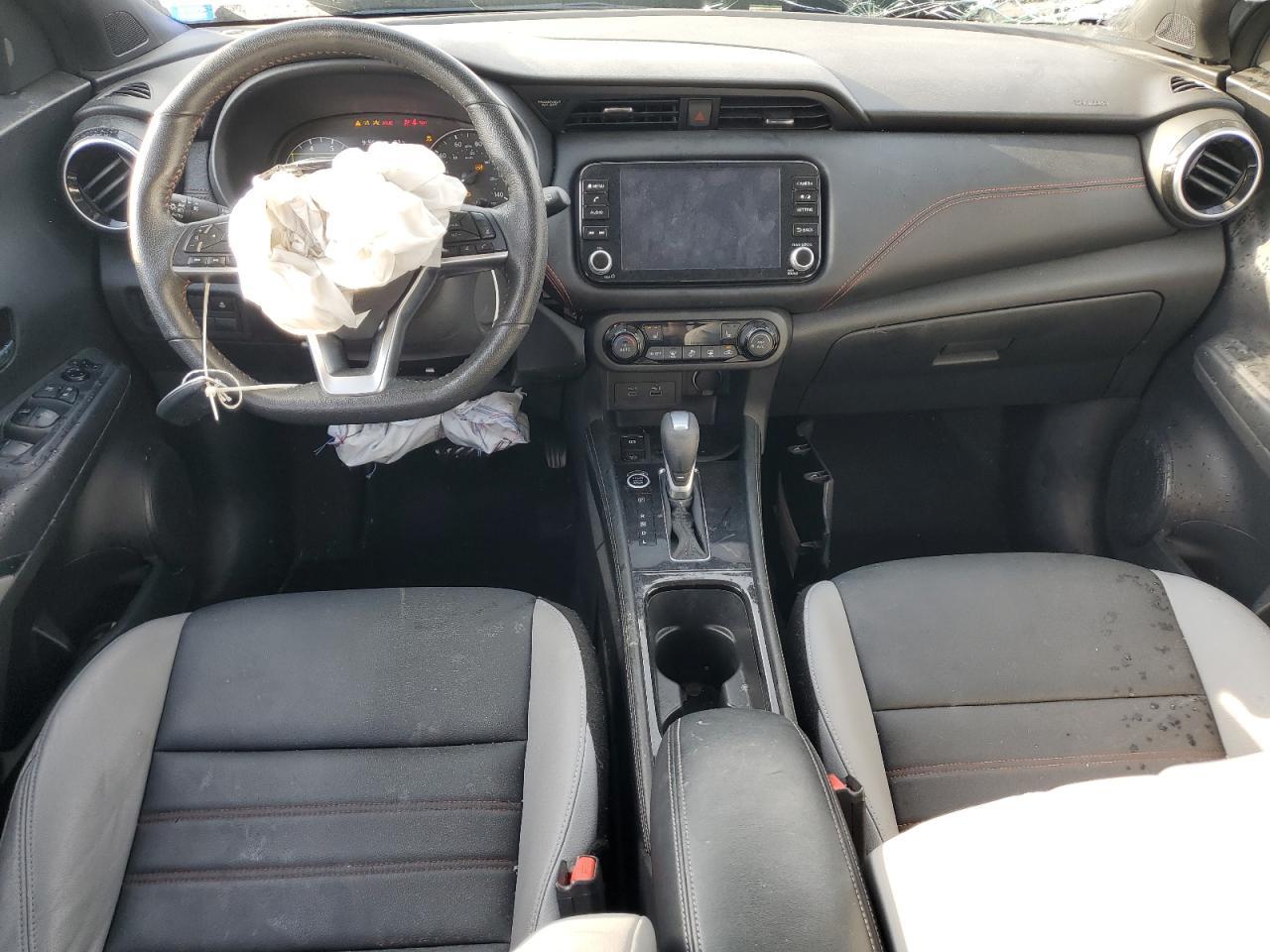 2023 NISSAN KICKS