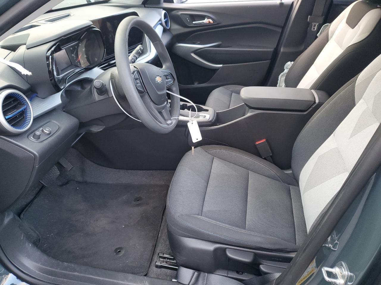2025 CHEVROLET TRAX