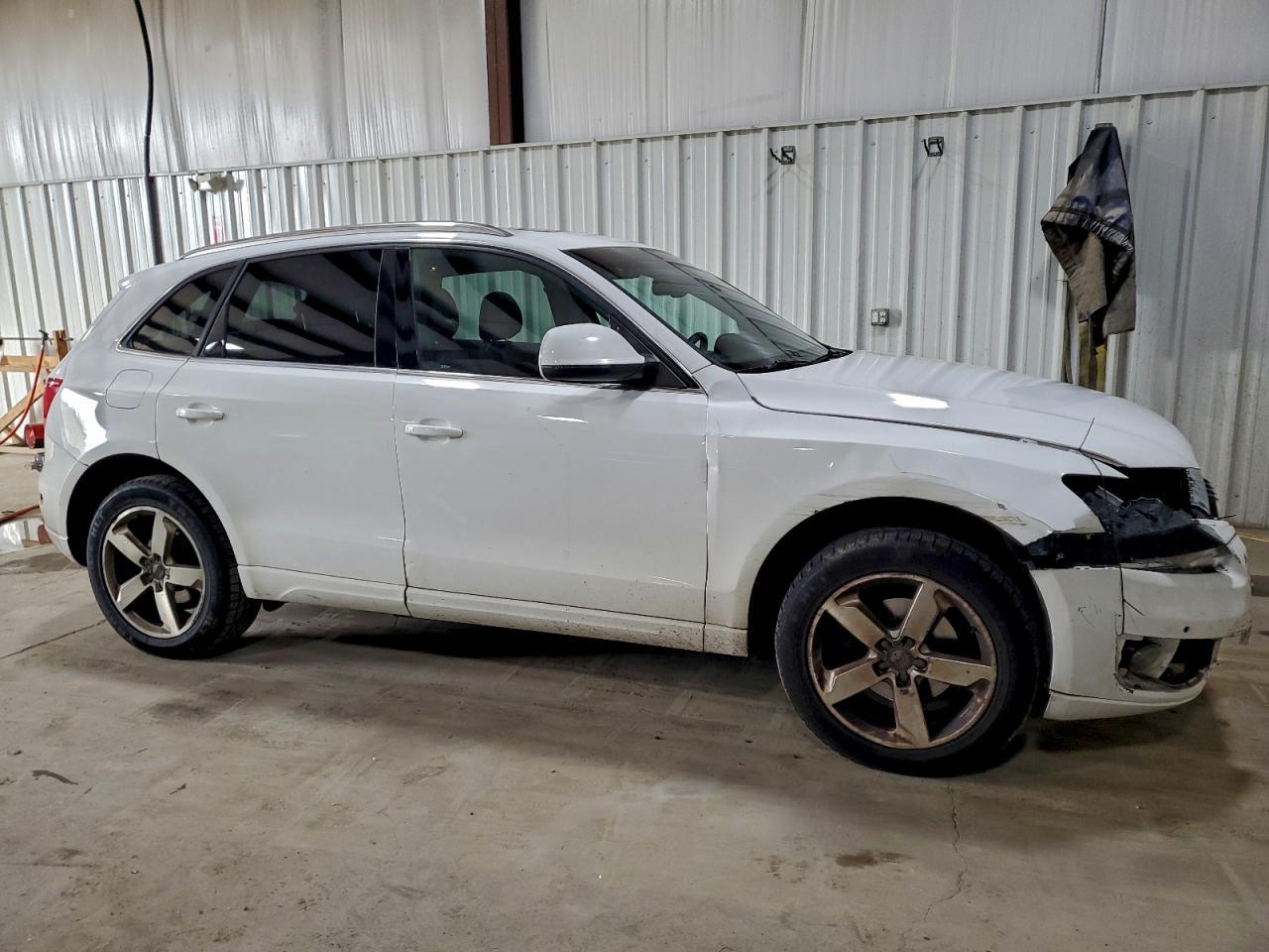2010 AUDI Q5