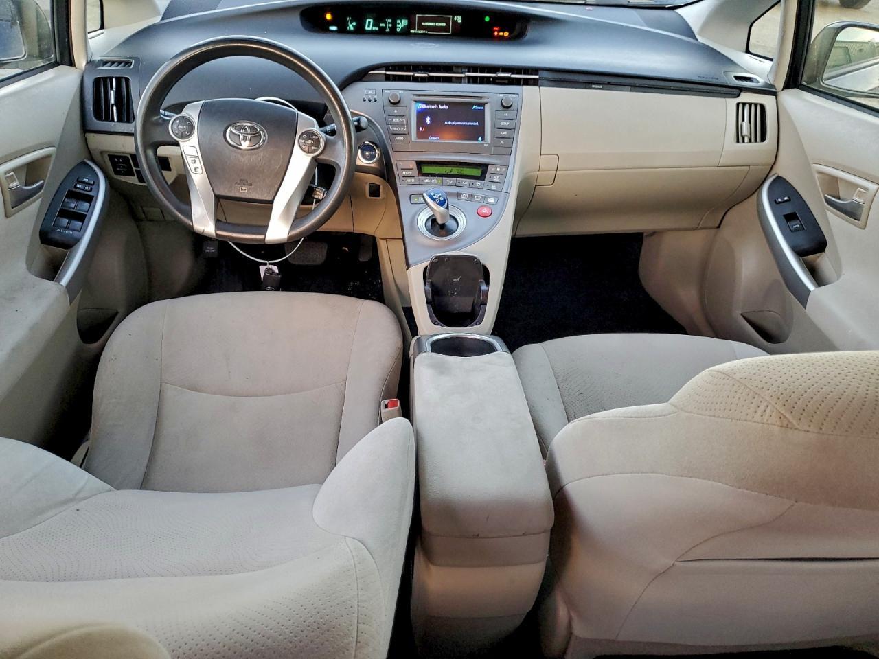 2015 TOYOTA PRIUS
