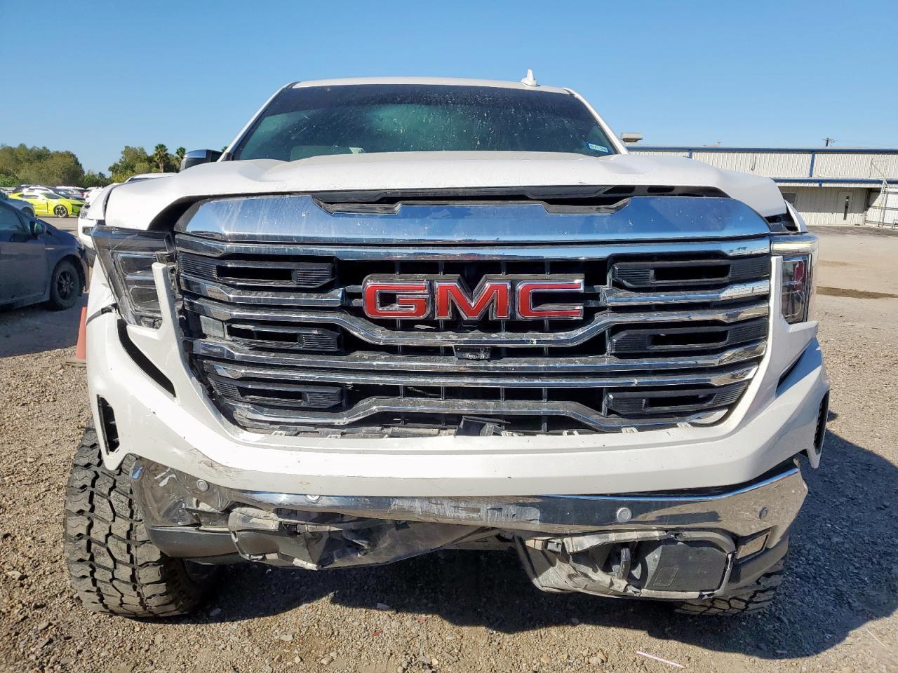 2024 GMC Sierra