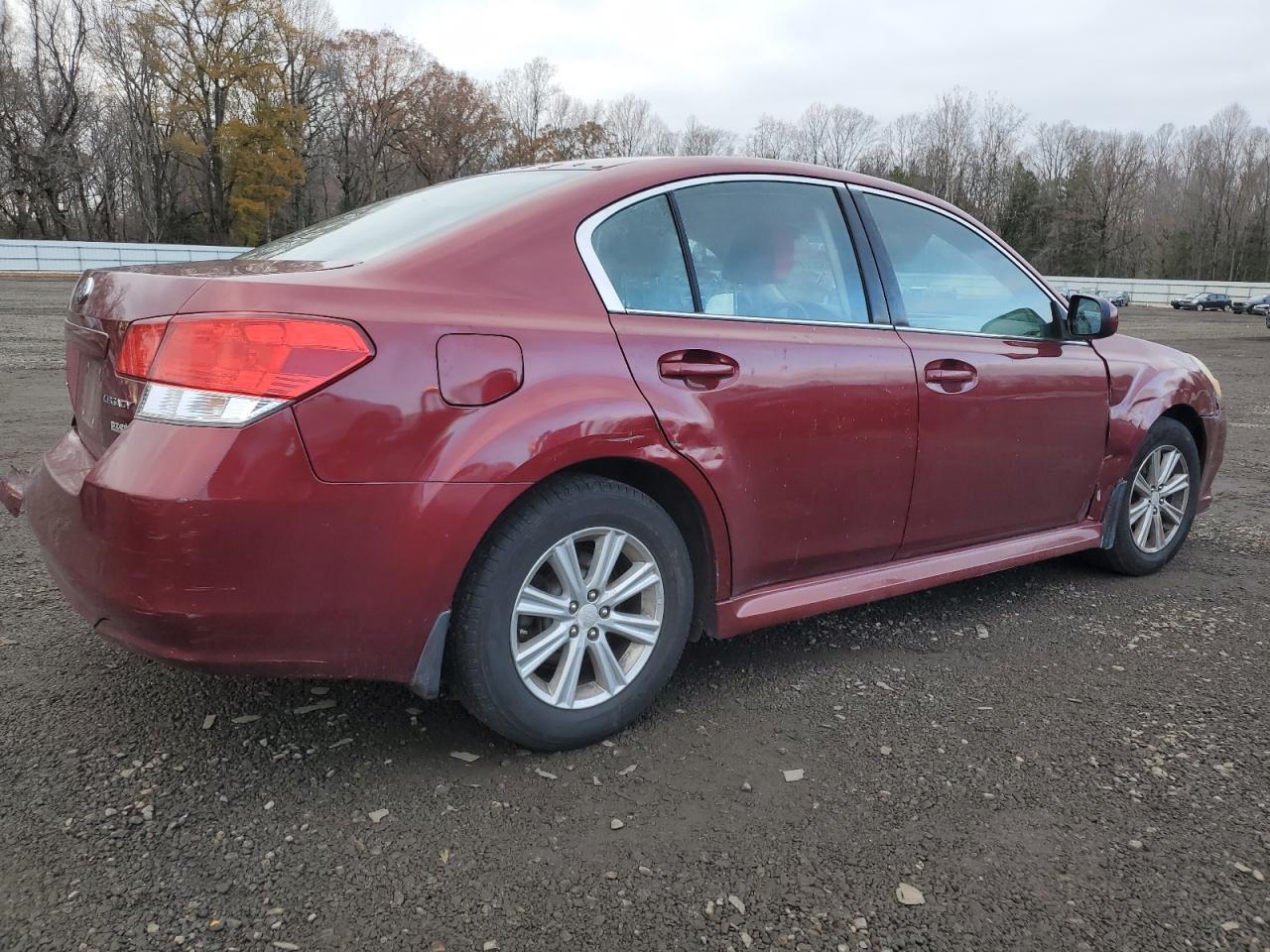 2011 SUBARU Legacy