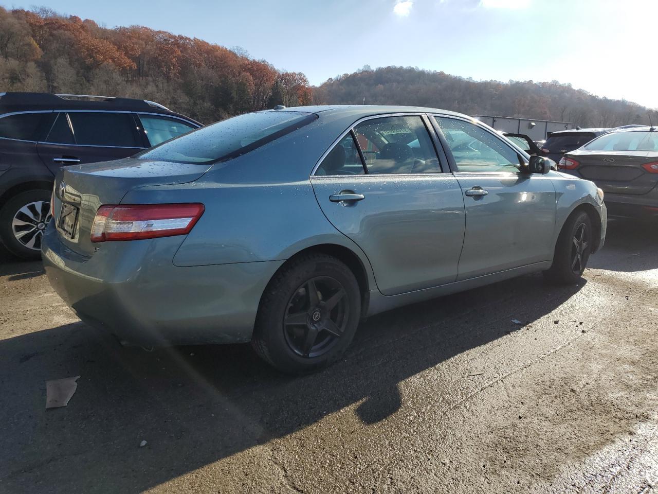 2011 TOYOTA CAMRY